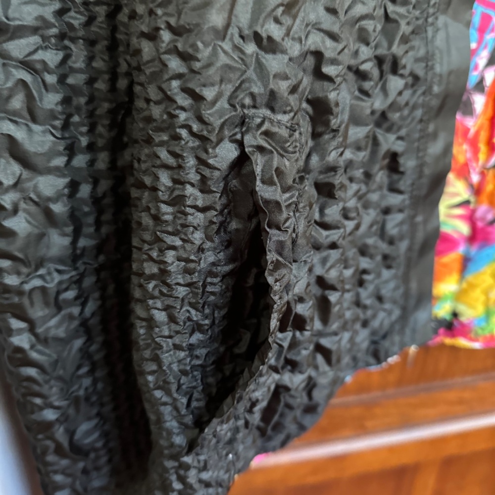 Reversible zip up Jacket! - Picture 4 of 9